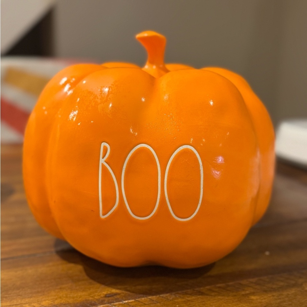 Rae Dunn Orange Pumpkin with 'BOO'